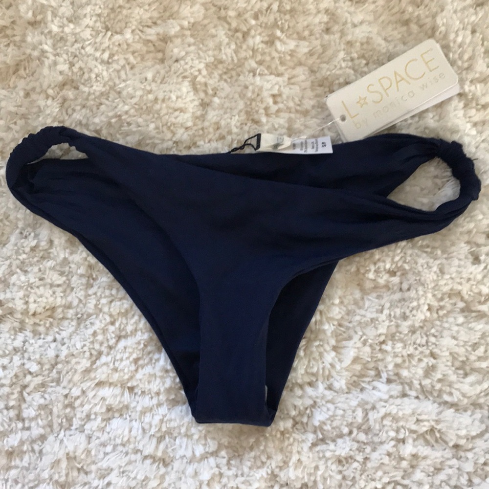 Adjustable bikini bottom
